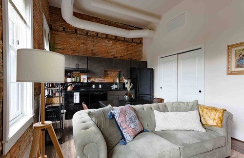 Ypsilanti Apartment | Thompson 307 · Light Filled Artist Loft - Downtown Depot town