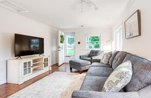 Nashport House | Thornville Home with Boat Dock On the Lake!