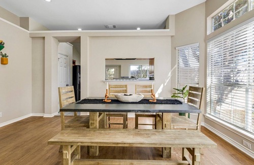 Milwood House | Thoughtfully furnished 3 Bedroom home near Domain