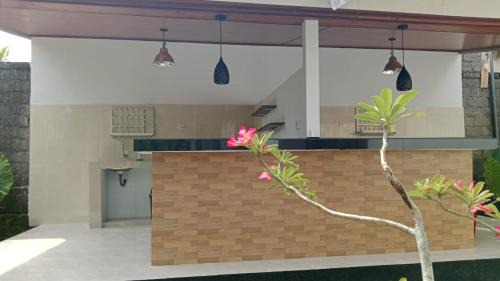 Mambal House | Three Angel House