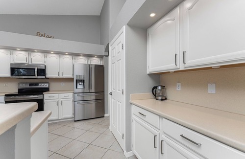 Broadmoor House | Three bedroom, 2 bathroom Pool home overlooking a canal in Rotonda West.