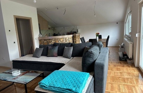 Duga Resa Apartment | Three bedroom apartment with terrace Duga Resa, Karlovac (A-22147-a)