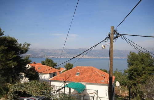 Municipality of Trogir Apartment | Three bedroom apartment with terrace and sea view Slatine, Čiovo (A-7584-a)
