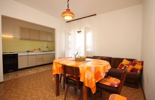 Ugljan Apartment | Three bedroom apartment with terrace and sea view Ugljan (A-8264-a)