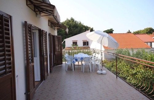 Ugljan Apartment | Three bedroom apartment with terrace and sea view Ugljan (A-8264-a)