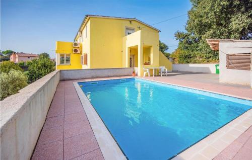 Loborika Apartment | Three-Bedroom Apartment In Marcana