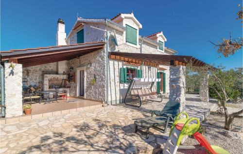 Lozovac House | Three-Bedroom Holiday Home In Lozovac