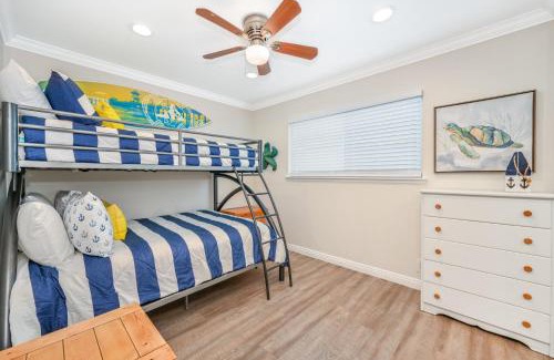 West Newport House | Three Bedroom Home on 36th with Indoor Outdoor Living