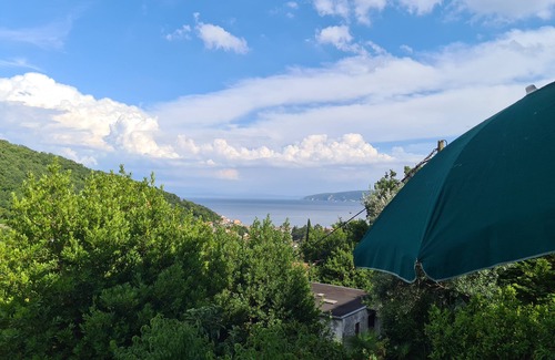 Sucici Apartment | Three bedroom apartment with terrace and sea view Mošćenička Draga, Opatija (A-7746-a)