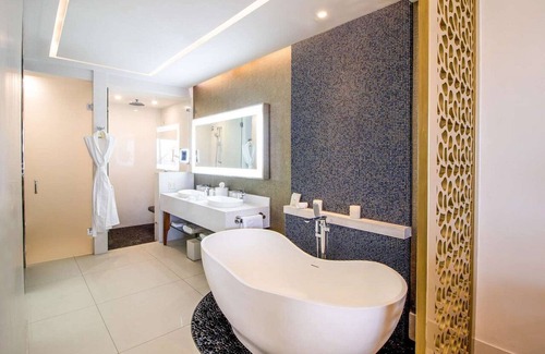 Cabo San Lucas Resort | Three Bedroom Loft in Garza Blanca Los Cabos