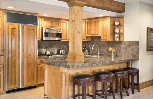 Deer Valley Apartment | Three Bedroom Suite 3 Apartment Hotel by Redawning