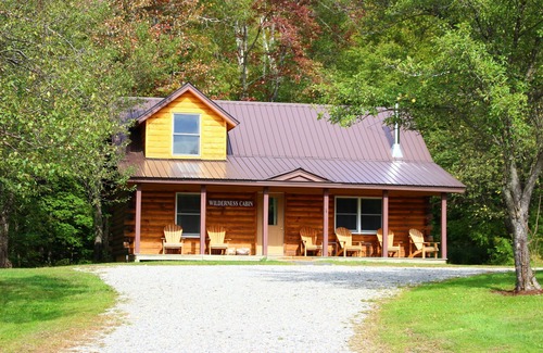 Jeffersonville Cabin | Three-Bedroom Wilderness Cabin near Smuggler's Notch