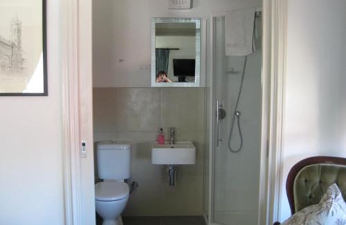 Albany House | Three Chimneys Bed and Breakfast Boutique Guest House