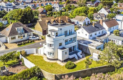 Middleton-on-Sea House | Three Decks