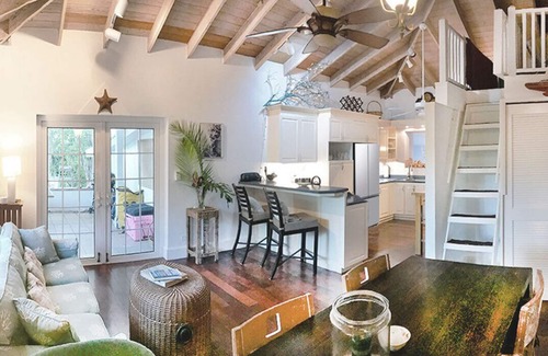 Dunmore Town House | Three Little Birds Villa- Harbour Island Private Home with 2 studio suites