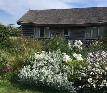 Sidlesham Bed & Breakfast | Three Oaks Nursery