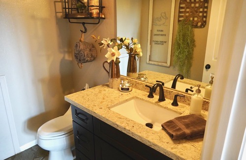 Alpine House | Thyme in the Pines country living for large families or groups.