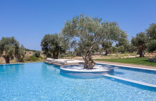 Prinos Villa | Thyme villa,Huge private pool,Garden,near amenities
