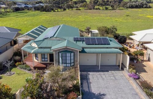 Normanville House | Ti Na Mara 20 Resolute Avenue Normanville