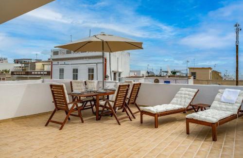 Fuseta House | Tia Anica House I - apartment with terrace in central Fuseta beach village