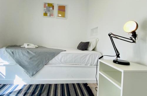 Fuseta House | Tia Anica House I - apartment with terrace in central Fuseta beach village