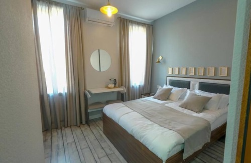Kutaisi Hotel | Ticiani 13