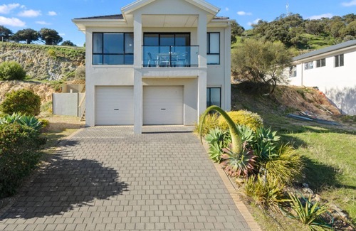 Normanville House | Ticky's Dream - 18 Turnberry Drive