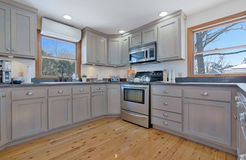 Camp Ellis House | "Tide Vibes" at Ferry Beach - a 4 Bed/3 Bath Spacious Retreat for 13!