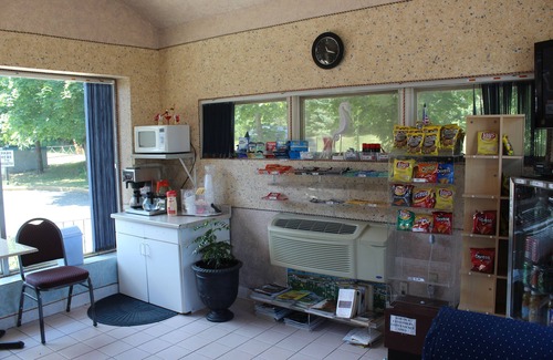 Lattingtown Hotel | Tides Motor Inn at Stehli Beach