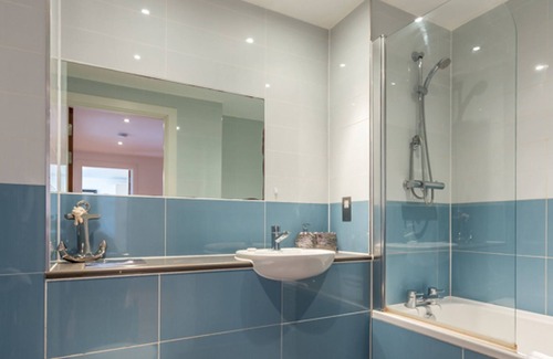 Poole Cottage | Tides, Poole