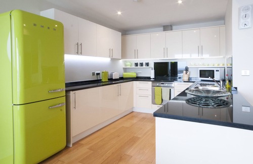 Westleigh Apartment | Tides - The LARGEST 2 Bed luxury Apartment within Horizon View!