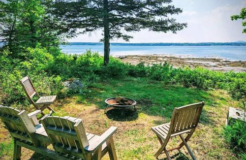 Trenton House | Tideside Beach House