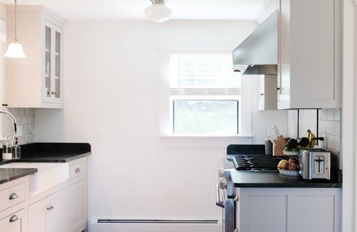 Boothbay House | Tidewatch your day away.