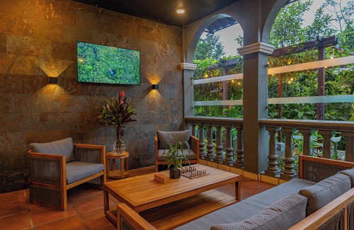 La Fortuna Hotel | Tifakara Boutique Hotel & Birding Oasis
