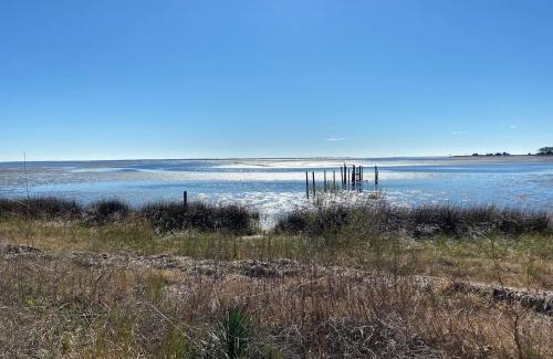 Carrabelle Apartment | TigerMinnow Coles Lodge