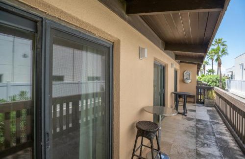 South Padre Island Apartment | Tiki 216
