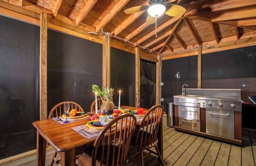 Charlotte House | Tiki Hut: Bar, Kitchenette, Grill, Firepit at Pool