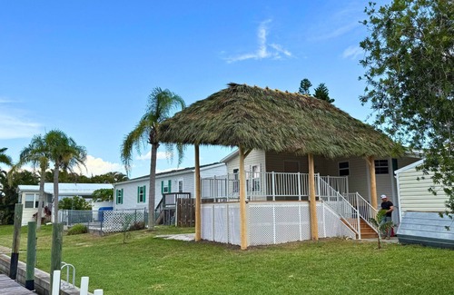 Charlotte Park House | Tiki Hut waterfront house with dock in charming Punta Gorda