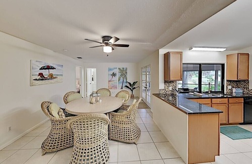 Riverbend Country Club House | Tiki Retreat