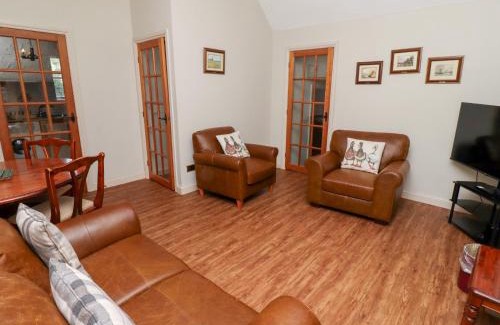 Akeld House | Tile Rouge
