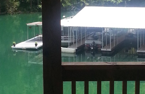 Big Creek House | Tiltn Hiltn Beautiful lake home on Lake Norris in Lafollette, TN