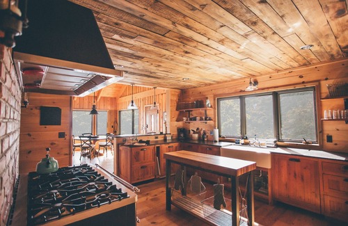 Lutsen Cottage | Timber-frame Beach Chalet on Lake Superior between Lutsen and Grand Marais