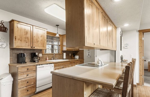 Reeds Spring Cabin | Timber Lodge 4 Bedroom Home by Redawning