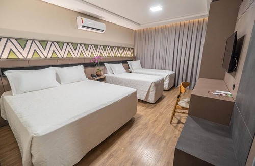 Foz do Iguacu Hotel | Timeless Elegance Meets Modern Comfort| Cozy Couple Hideout + Twin Bed: 2 Stay