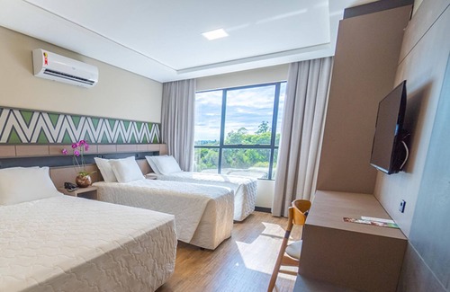 Foz do Iguacu Hotel | Timeless Elegance Meets Modern Comfort| Cozy Couple Hideout + Twin Bed: 2 Stay