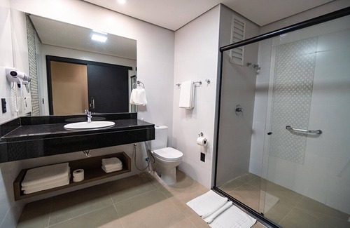 Foz do Iguacu Hotel | Timeless Elegance Meets Modern Comfort| Cozy Couple Hideout + Twin Bed: 2 Stay