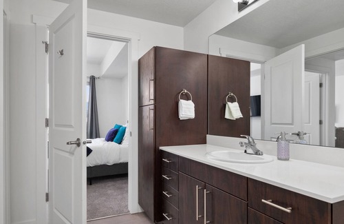 Sunset Heights Apartment | Timp View Luxury Haven with year round hot tub, climbing wall, & bowling