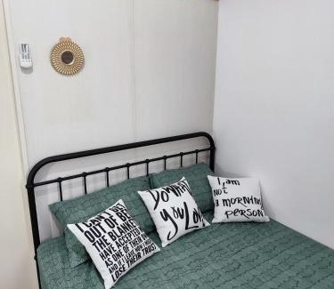 Las Pinas Apartment | Tinseltown
