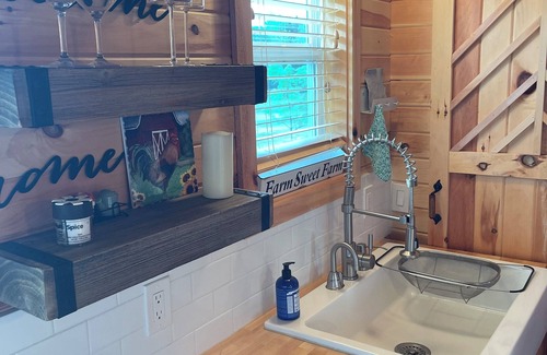 Christmas Cabin | Tiny Home at Pictured Rocks: Clean, Cozy & well appointed w/wifi, AC, & firepit