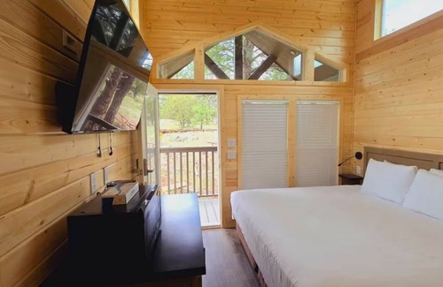 Page Cabin | Tiny Home King Room #12A